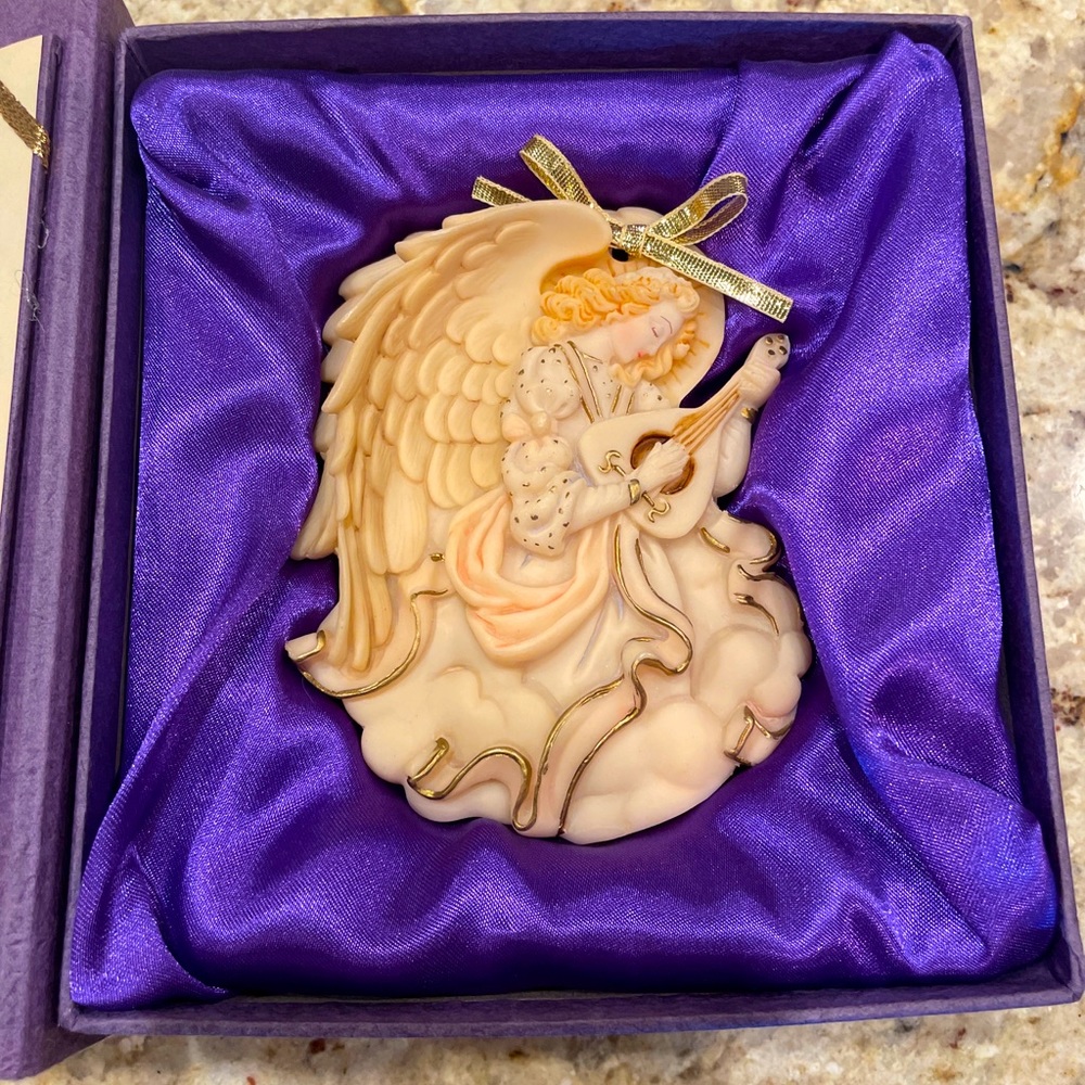 Roman Inc Seraphim Ornament A Limited Edition Rosalyn "Rarest of Heaven" #13478